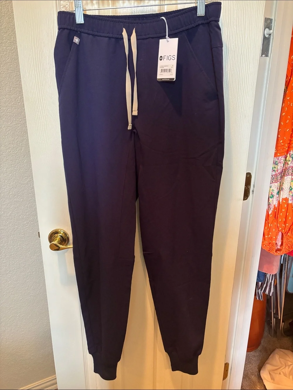 FIGS Men's Tansen Jogger 2.0 Scrub Pants - Navy Blue size Small